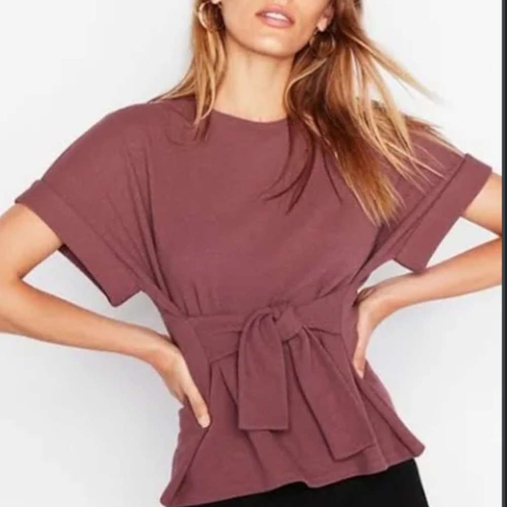Express Tie Waist Roll Sleeve Tee in Thornberry Mauve